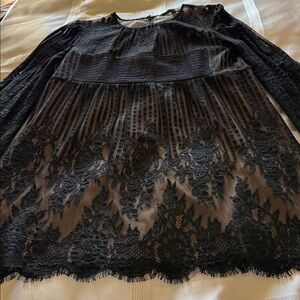 BCBGMaxAzria Luann Lace Babydoll Dress Bell-sleeved & Empire waist Sz. L